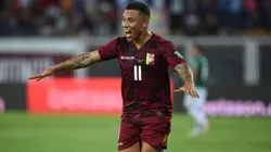 Darwin Machís con camiseta de Venezuela.