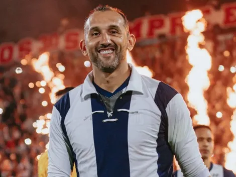 Equipo grande tiene la opción de contratar a Hernán Barcos tras no seguir en Alianza Lima