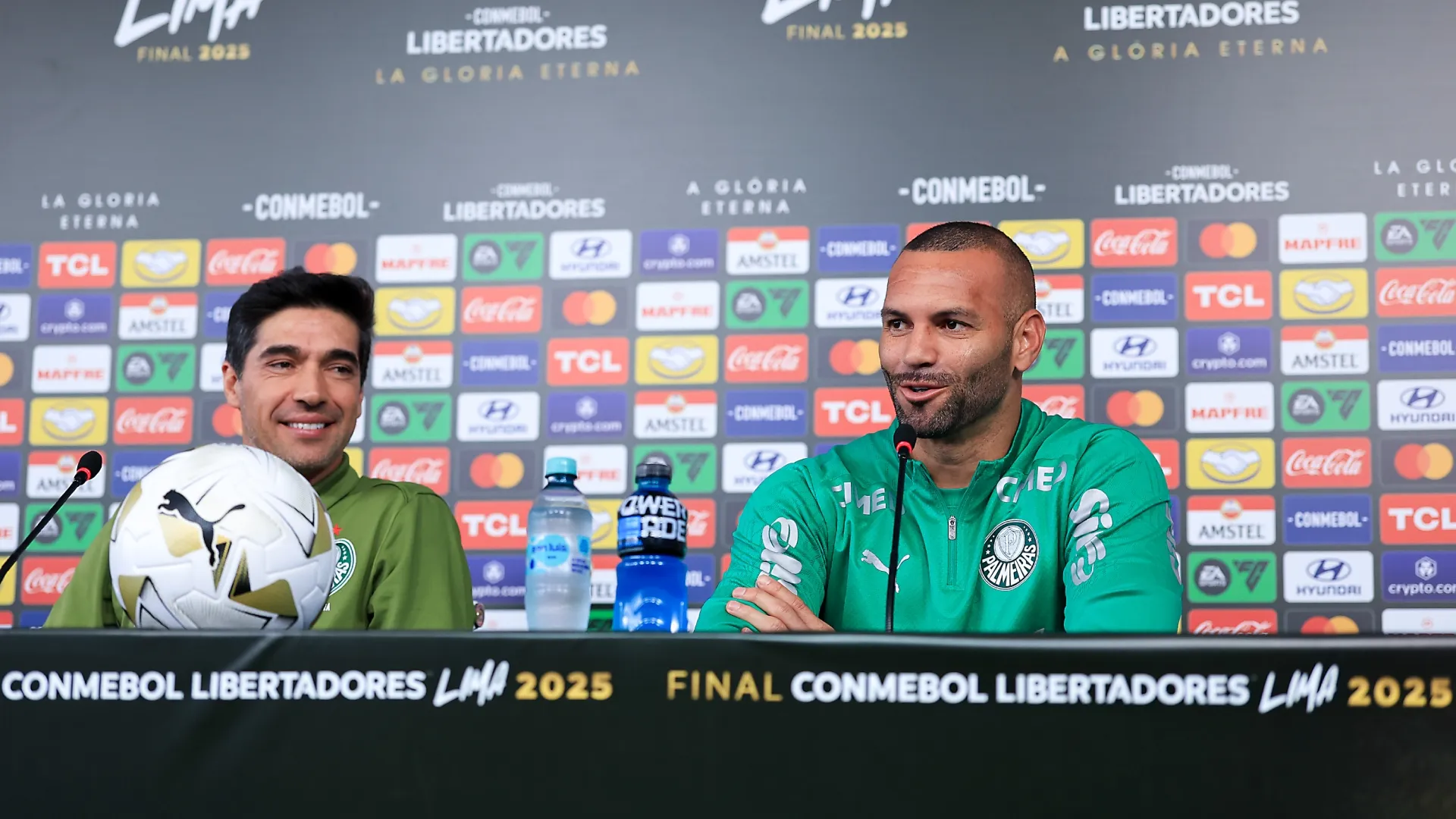 Weverton fue parte de la conferencia de prensa previa junto a Abel Ferreira (Getty Images).