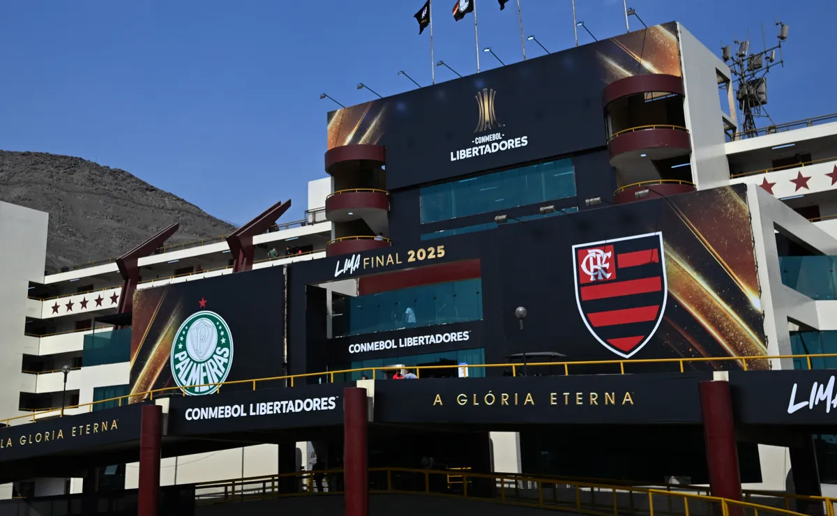 Por qué se demoró el inicio de la final de Copa Libertadores 2025 entre ...