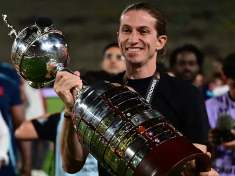 Filipe Luis se rindió ante el Monumental tras campeonar en la Copa Libertadores: "Este estadio es..."