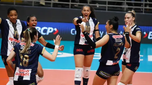 Alianza Lima celebrando.