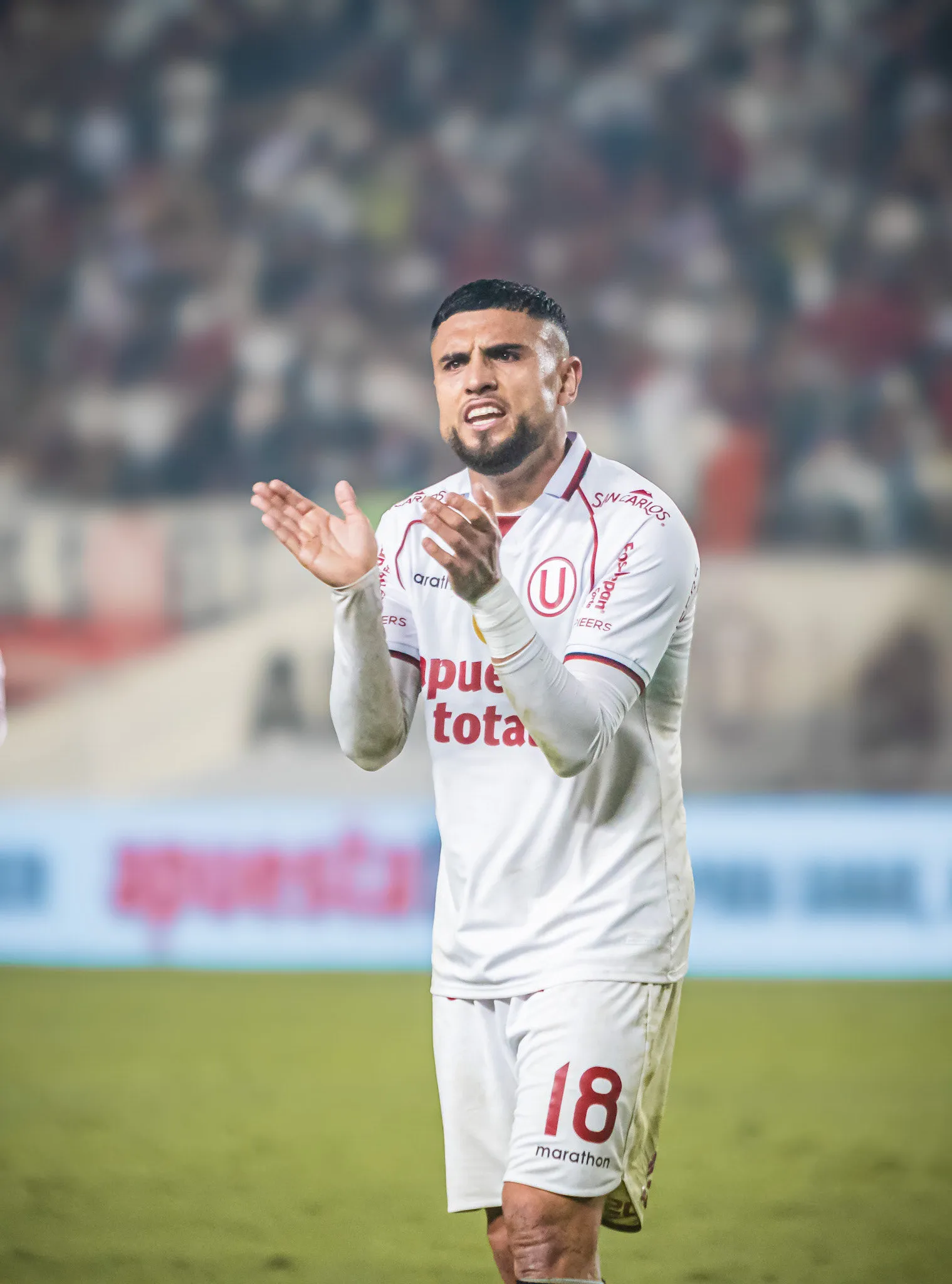 Rodrigo Ureña podría dejar Universitario. (Foto: X).