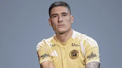 Facundo Callejo con camiseta de Cusco FC.