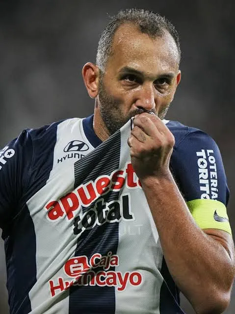 Hernán Barcos podría seguir en Alianza Lima. (Foto: X).