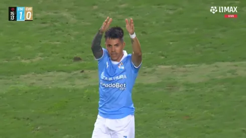 Santiago González celebrando el 1-0 ante Cusco FC.