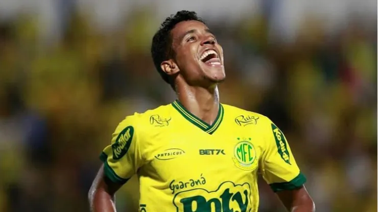 Gabriel Santana con camiseta de Mirassol.