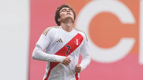 Juan Pablo Goicochea con camiseta de Perú.