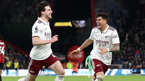 Arsenal venció al Bournemouth y sigue líder de la Premier League.