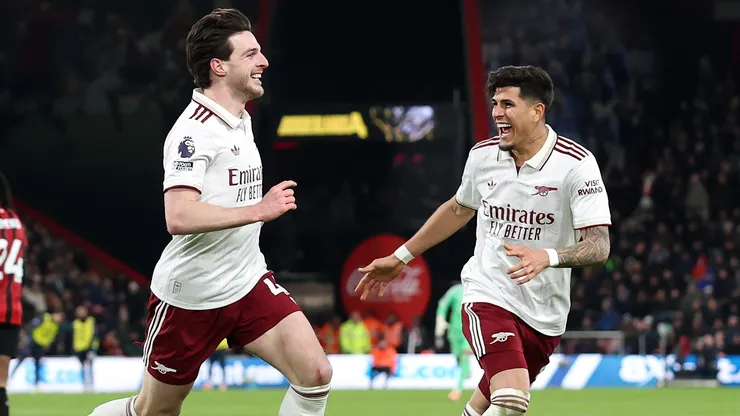 Arsenal venció al Bournemouth y sigue líder de la Premier League.