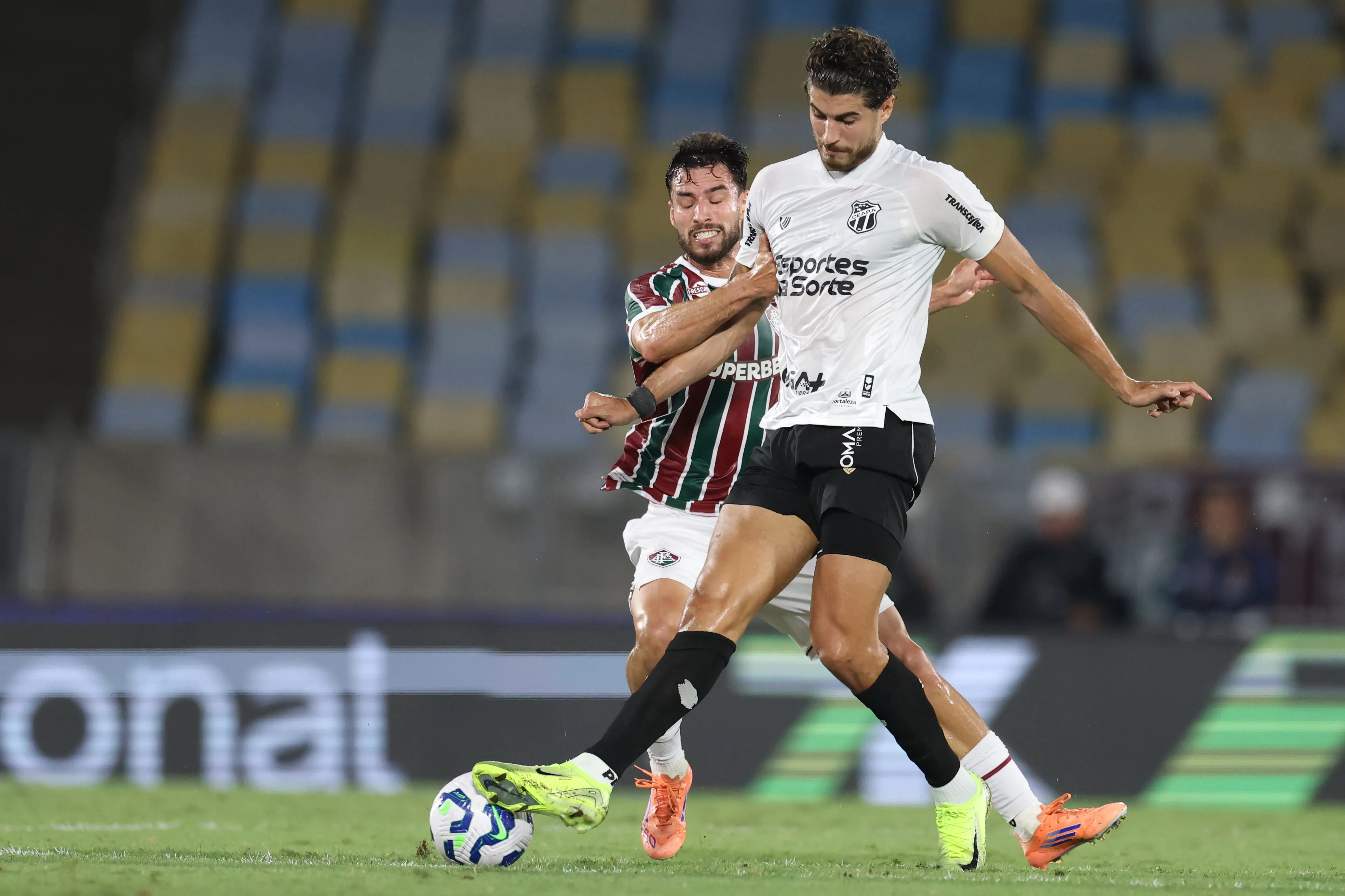 Pedro Raúl ante Fluminense (Foto: Getty).