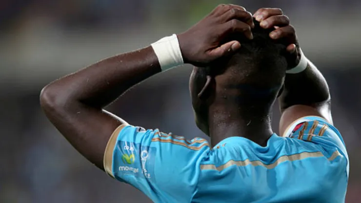 Alianza Lima fichó a Luis Advíncula y los hinchas de Sporting Cristal reaccionan.