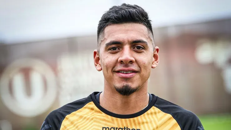 César Inga, defensor de Universitario.