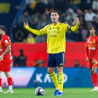 Pese al penal de Cristiano Ronaldo, Al Nassr perdió 2-1 ante Al Qadisiya y se aleja de Al Hilal