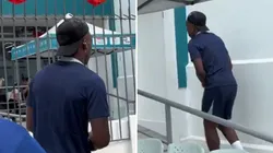 Luis Advíncula pasó exámenes médicos.