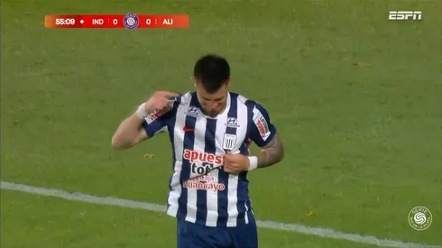 Alan Cantero celebrando.