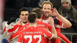 Bayern Múnich aplastó por 8-1 a Wolfsburgo en la Bundesliga en el debut de Felipe Chávez.