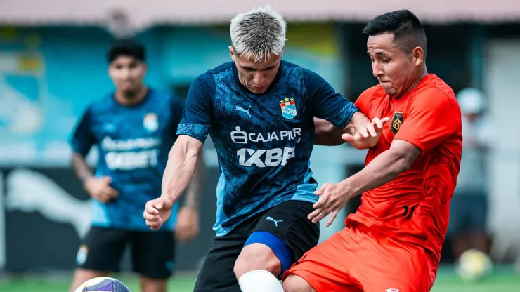 Catriel Cabellos ante Deportivo Moquegua.