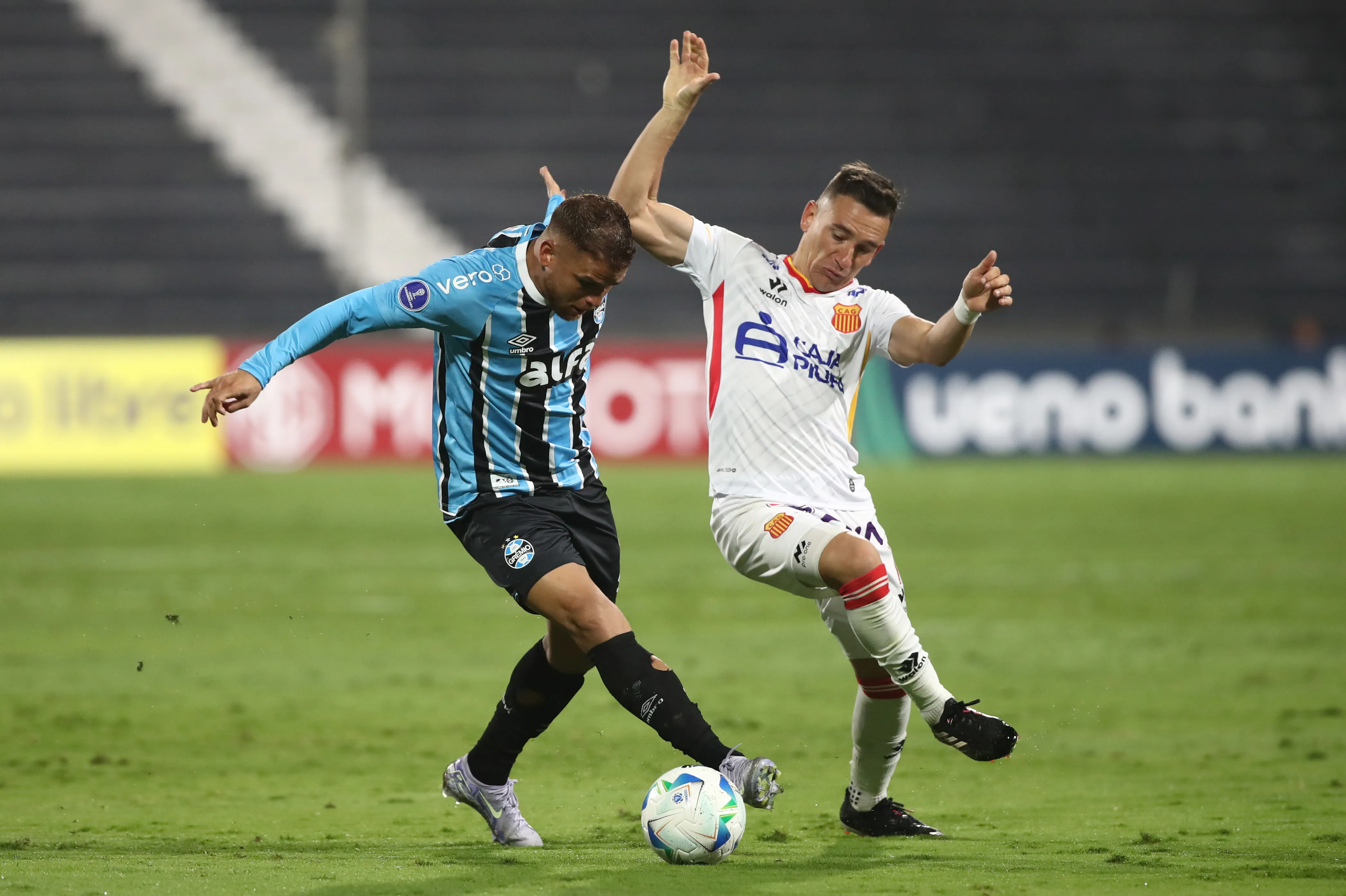 Neri Bandiera ante Gremio (Foto: Getty).