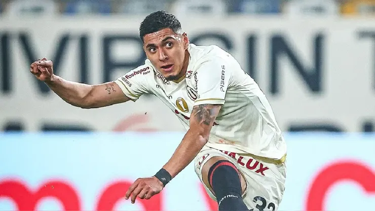 César Inga, defensor de Universitario.