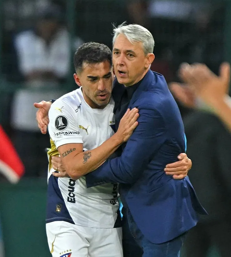 Lisandro Alzugaray y Tiago Nunes en Liga de Quito. (Foto: Getty Images)