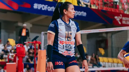 Alianza Lima se enfrenta a Atlético Atenea.
