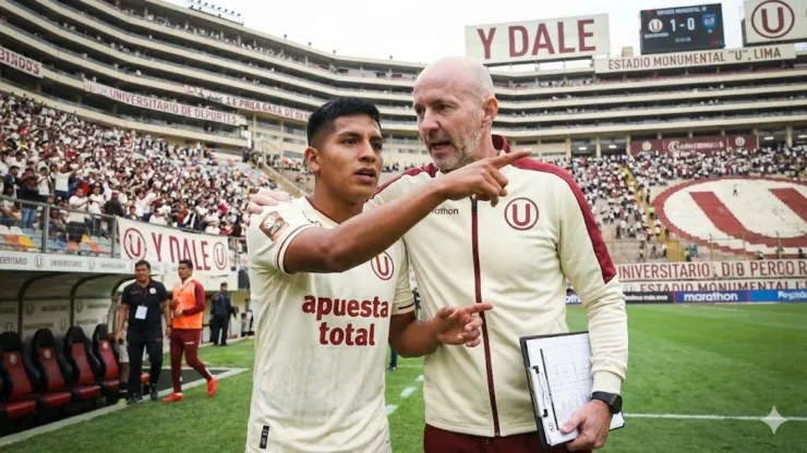 Javier Rabanal hizo debutar a ocho futbolistas de reserva en Universitario.