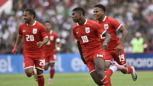 Kadir Barría y su festejo tras el 1-0 de Panamá ante Bolivia.
