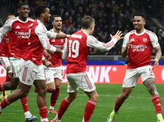 Arsenal aseguró la clasificación y venció 3-1 a Inter en Italia