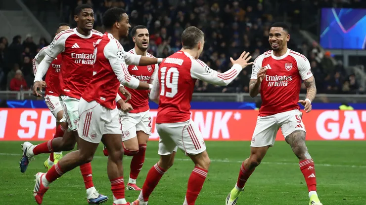 Puro festejo en Arsenal por su triunfo ante Inter en el Giuseppe Meazza.