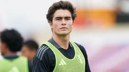 Juan Pablo Goicochea entrenando en Videna.