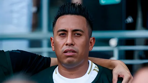 Presentación de Cueva en Juan Pablo II.