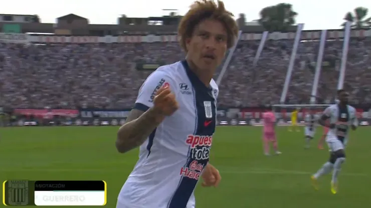 Paolo Guerrero celebra su gol ante Inter Miami.