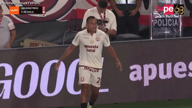 Álex Valera marcó el 2-0 de Universitario ante Universidad de Chile.