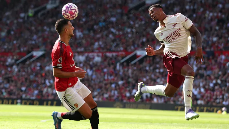 Arsenal, el líder de la Premier, va por una alegría ante Manchester United.