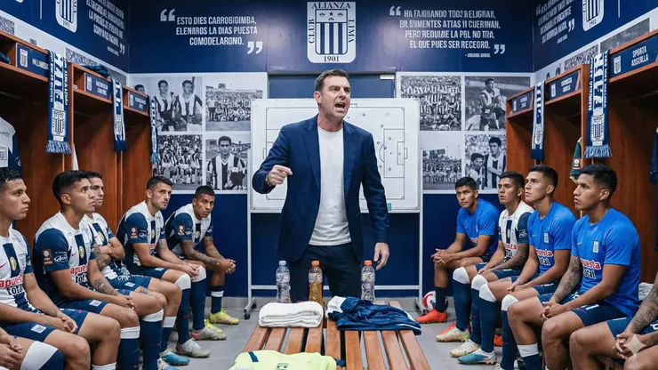 Pablo Guede en el camerino de Alianza Lima.