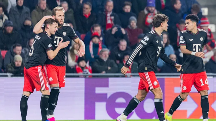 Jugadores de Bayern Múnich celebrando.