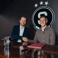 "Coraje y dinamismo": Rosicky le dio la bienvenida a Sonne como jugador de Sparta Praga