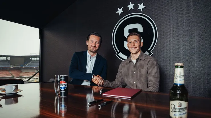 Tomás Rosicky y Oliver Sonne.
