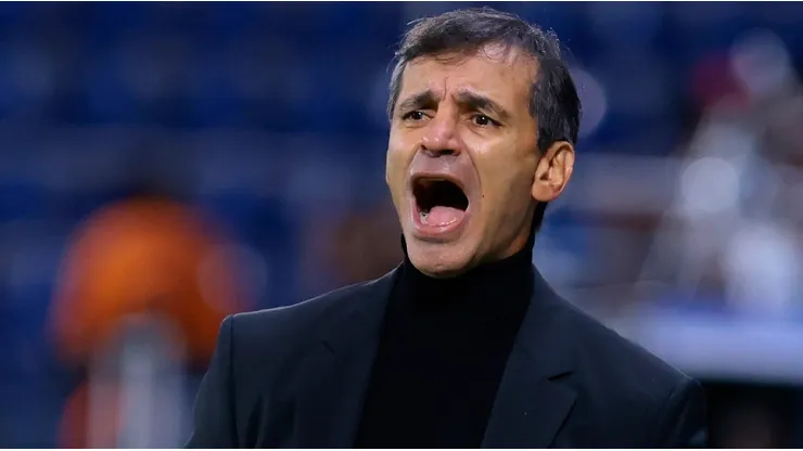 Fabián Bustos, entrenador argentino.