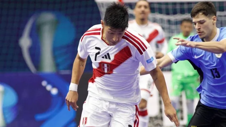 Perú se hizo fuerte y eliminó a Uruguay.