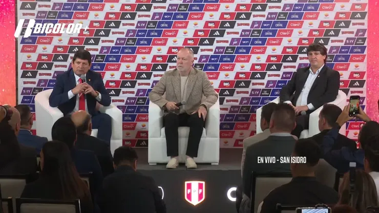 Agustín Lozano, Mano Menezes y Jean Ferrari.