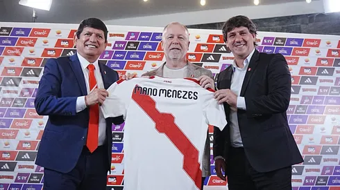 Agustín Lozano, Mano Menezes y Jean Ferrari.