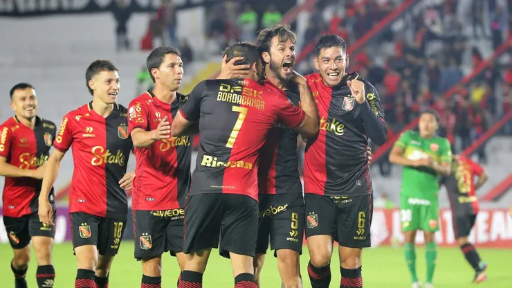Jugadores de FBC Melgar celebrando.