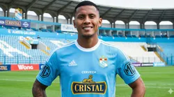 Bryan Reyna con camiseta de Sporting Cristal.