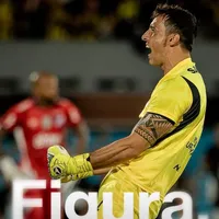 Mientras Universitario le ganó a ADT, Sebastián Britos ganó su primer título con Peñarol