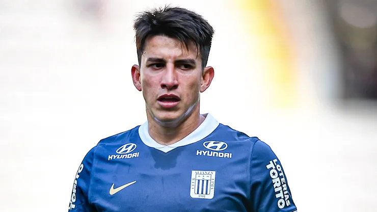 Fernando Gaibor con la camiseta de Alianza Lima.