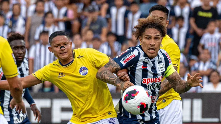 Yordy Vílchez y Paolo Guerrero.