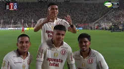Jugadores de Universitario celebrando el gol de Jairo Concha.