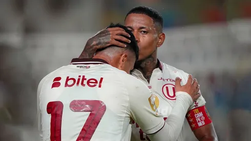 Universitario en pleno festejo ante Cienciano.